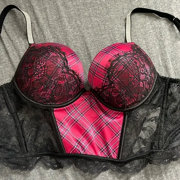 Pinky red & black lace Victoria Secret bra - Picture 1 of 5